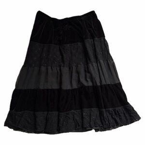 TanJay Black Velvet Lace Tiered Midi Skirt Gothic Romantic Witchy Boho